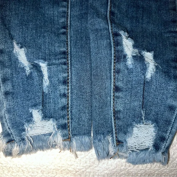 DISTRESSED Skinny Jeans Medium Wash Size 25 - Picture 3 of 5
